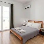 Rhodes Central Apartment